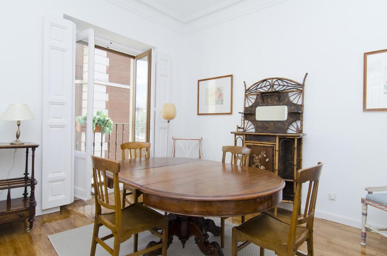 Apartamento Paseo Del Prado II En Madrid Buitenkant foto